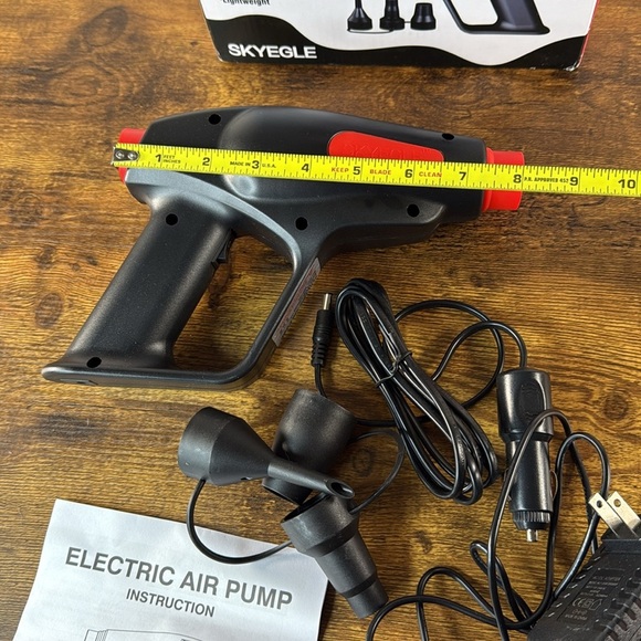 SKYEAGLE Electric Air Pump - Black and Red - Picture 3 of 5